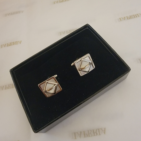 La Perla men's silver square cuff links with mother of pearl geometrical details - Picture 5 of 8